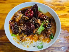 辣子鸡米线-越洋肖氏老米线(杨家坪店)