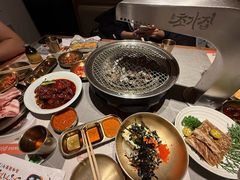 -草家酱蟹炭火烤肉店(珲春南路一店)