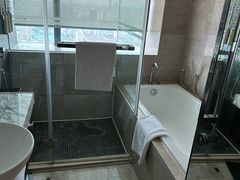 -上海龙之梦万丽酒店