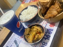 -万和春排骨砂锅米饭(新业广场店)