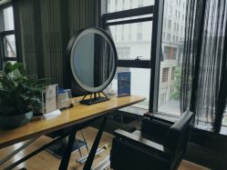 -FRIDAY星期五专业美发沙龙