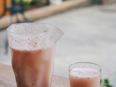 草莓米浆-知亘茶食