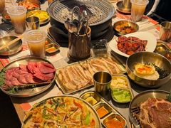-草家酱蟹炭火烤肉店(珲春南路一店)