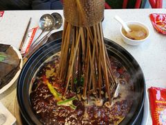 -钢管厂五区小郡肝串串香(蜀都万达店)