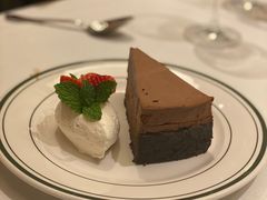 -Wolfgang’s Steakhouse 沃夫冈牛排馆(上海白玉兰广场店)