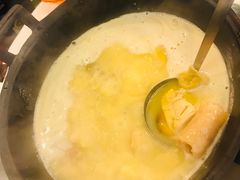 -鲜入围煮花胶鸡海鲜火锅