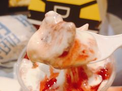 草莓酸奶新地-麦当劳(东急新天地店)