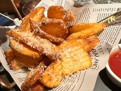 -Mogul Eatery·大亨餐酒馆