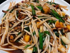 银芽炒鳝丝-荣小馆(杭州大厦店)
