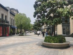 -lululemon(比斯特购物村店)