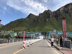 -百里峡七彩艺术小镇