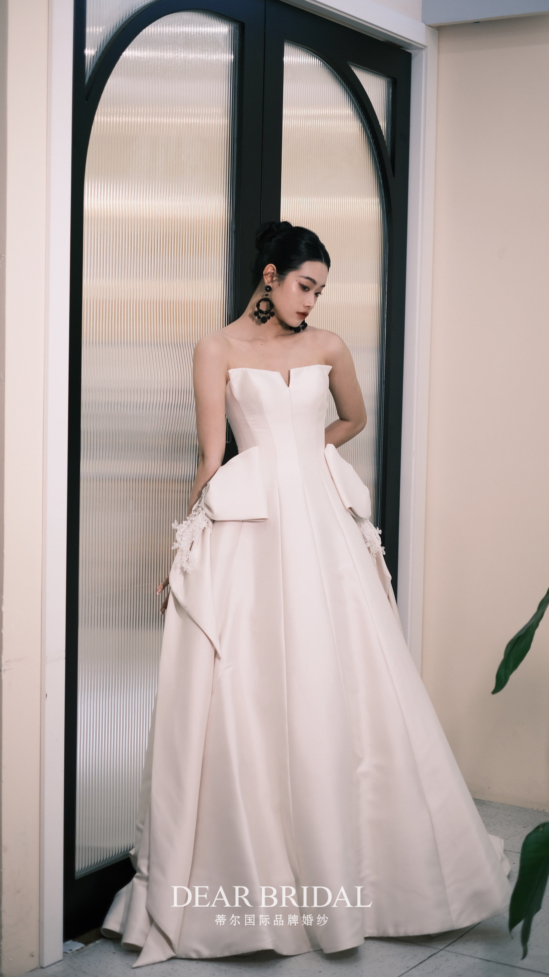 高级感小众缎面抹胸婚纱06温州新娘婚礼