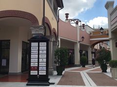 -佛罗伦萨小镇广佛名品奥特莱斯(疏港路店)