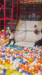 -趣玩空间蹦床乐园(临平旗舰店)