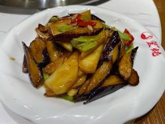 -玺炖·中国铁锅炖(虹桥天街店)