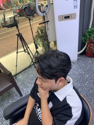 -藤野造型专业烫染接发