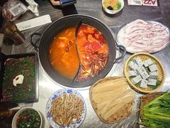 番茄麻辣鸳鸯锅-朱光玉火锅馆(小寨原力场店)