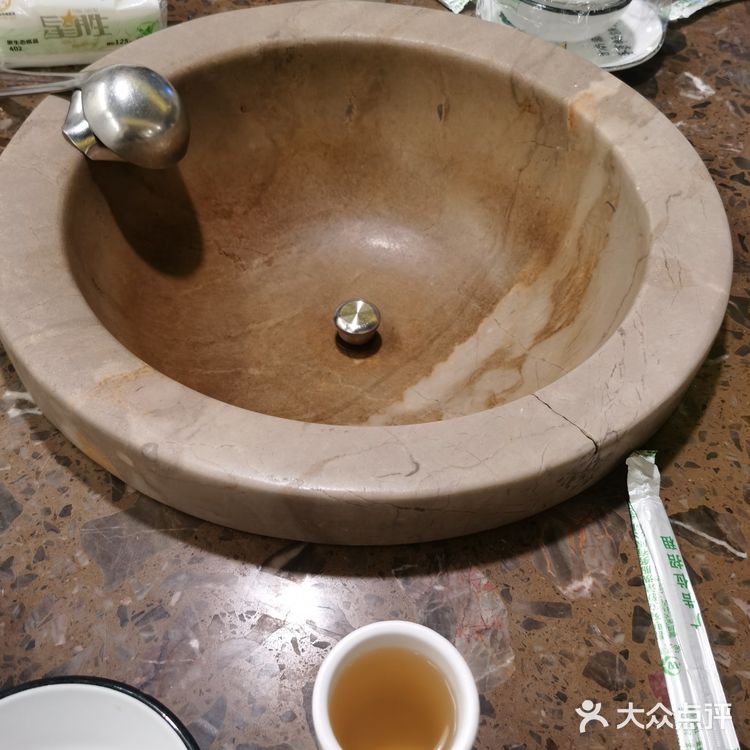 热腾腾的鱼汤好暖心