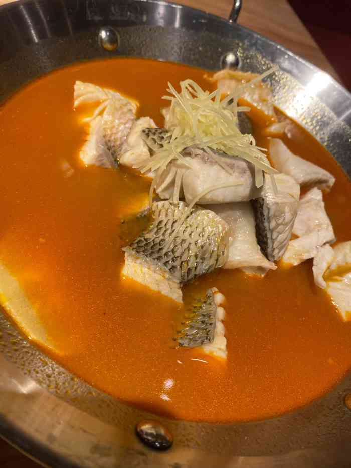 半山腰(凤凰汇店)-"朋友带来吃云南菜～这家店好像是新开的吧,.