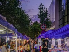 -吴山路夜市