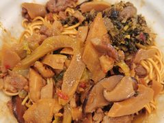 -佬钱湾仔(衣裳街店)