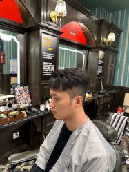 -海文先生国潮烫染男士理发馆