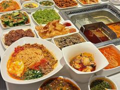 -海底捞火锅鲜切牛肉主题店(长寿路店)