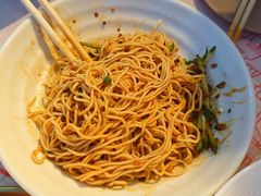 -肥肥虾庄·金牌油焖大虾(汉街SKP店)