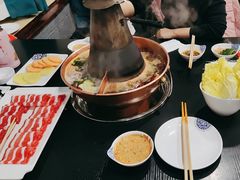 -楼外楼大刀肉传统火锅居(幸福街店)