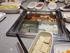 -海底捞火锅(新松江路店)