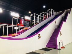 -嘿哟动霸CHUA·新潮玩运动娱乐中心·蹦床滑冰团建乐园