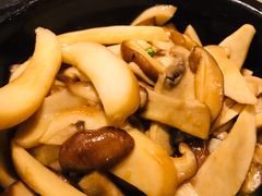 石锅三菌-大川先生·小龙虾·川菜(信义坊店)