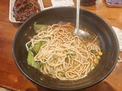 -爆炸头阿姨小四川正宗川味小吃(无任何分店)
