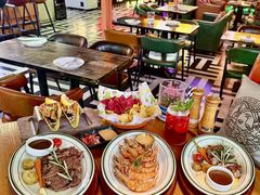 -Famous肥猫墨西哥音乐餐吧(五棵松华熙LIVE店)