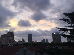 -上海市位育初级中学