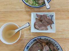 牛肉汤-舌尖尖兰州牛肉面(裕廊坊店)