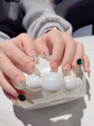 -丽心自助美甲美睫