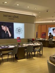 -周生生Chow Sang Sang(先天下店)