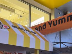 -咻啵翔翔零食基地(万达广场店)