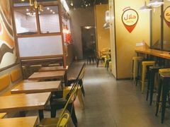 大堂-UMAMI乌玛米披萨·汉堡·清真Halal(红岭北店)