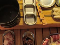 -叽叽扎扎烤肉场(生态城万达店)
