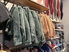 -lululemon(比斯特购物村店)