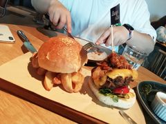 经典大汉堡-The Diner X餐厅(青岛万象城店)