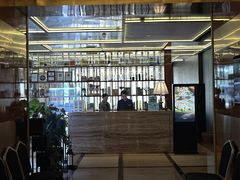 -大中华希尔顿酒店-念自助餐·嗨啤·小龙虾
