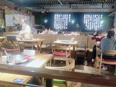大堂-洪氏嗨捞·广东猪肚鸡·椰子鸡火锅(西咸万象城店)