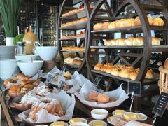 面包甜点陈列柜-广州四季酒店·意珍·意式自助餐