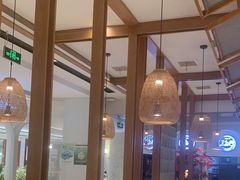 -三人行骨头王火锅(长寿店)