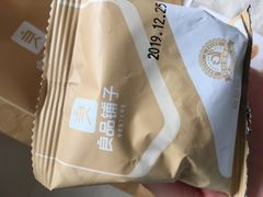 -良品铺子(五角场万达店)