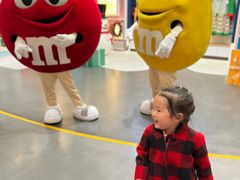 -m豆巧克力世界(上海世茂广场店)