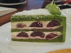 抹茶白巧克力车厘子奶油蛋糕-black rainbow coffee